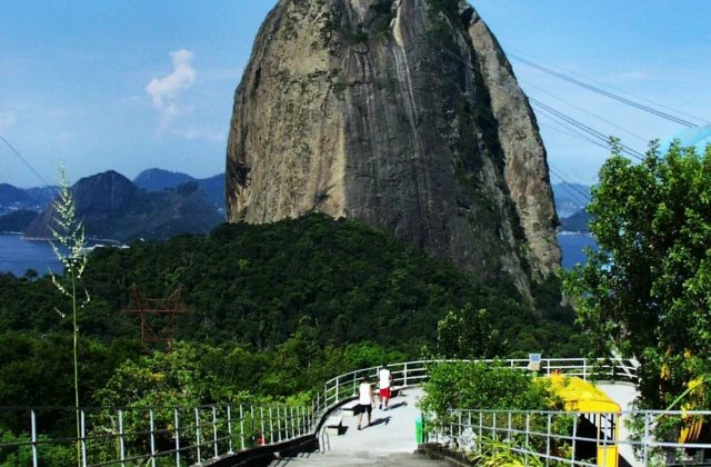 Sugarloaf City Tour & Cable Car Ride