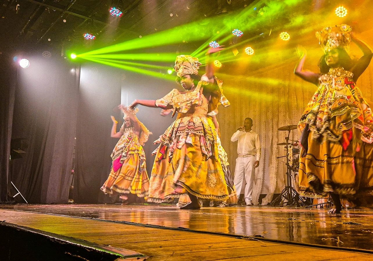 Rio de Janeiro: Ginga Tropical Show – Brazilian Rhythms