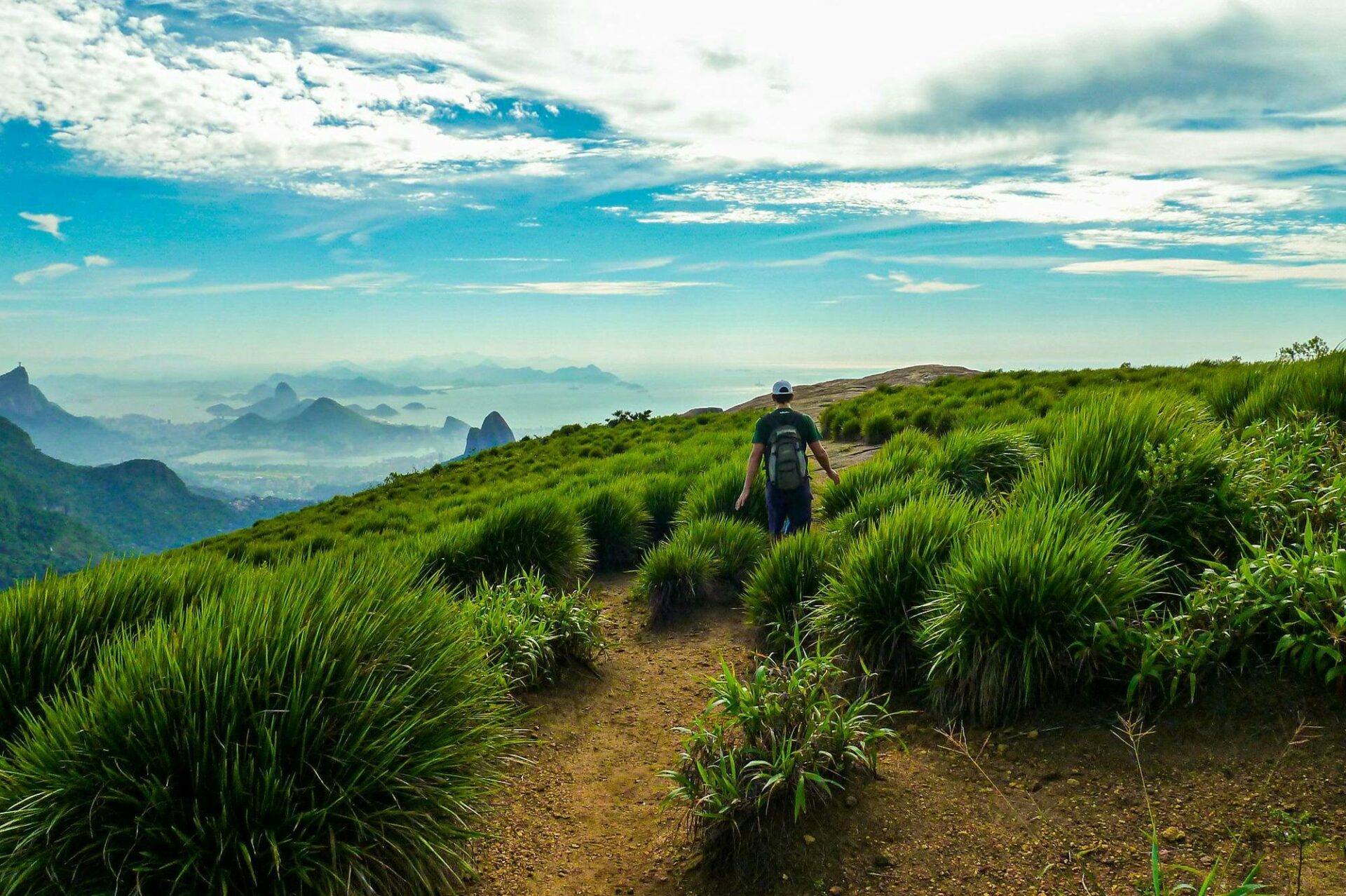Rio de Janeiro: Gavea Rock Guided Hiking Tour + Transfer